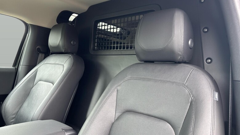 Land Rover Defender 90 Diesel 3.0 D250 Hard Top SE Auto
